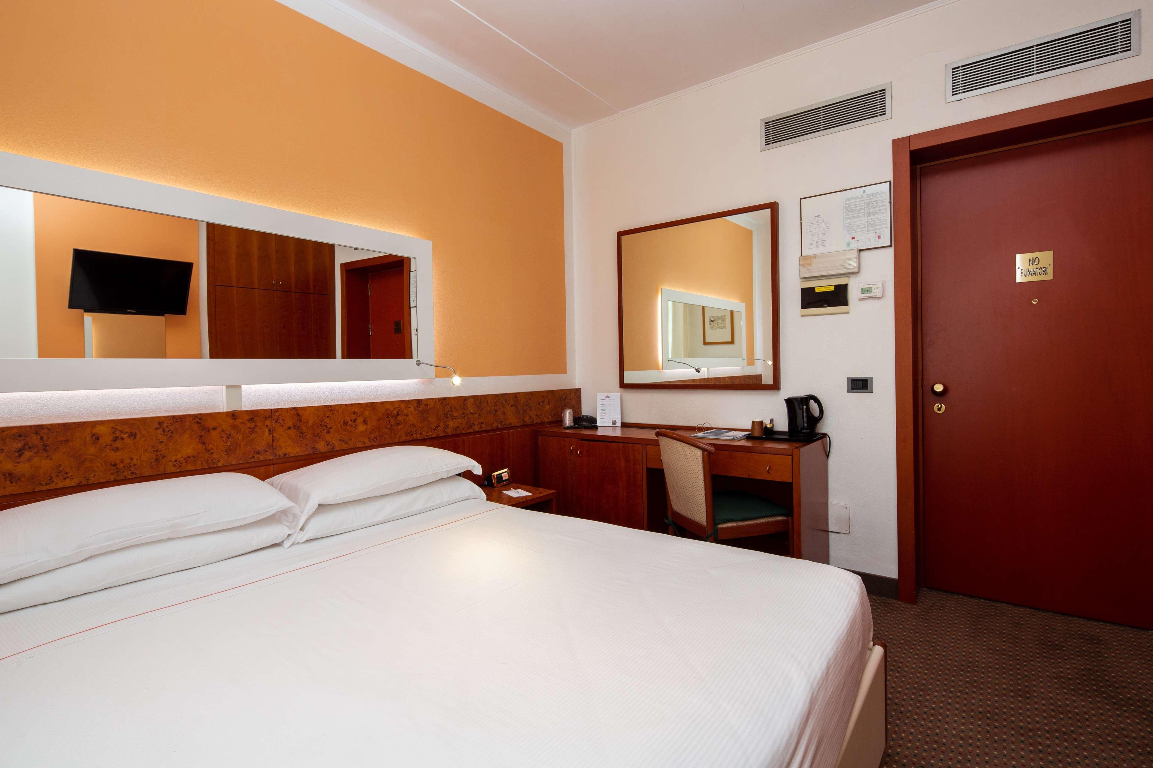 Jet Hotel, Sure Hotel Collection By Best Western Gallarate Eksteriør billede