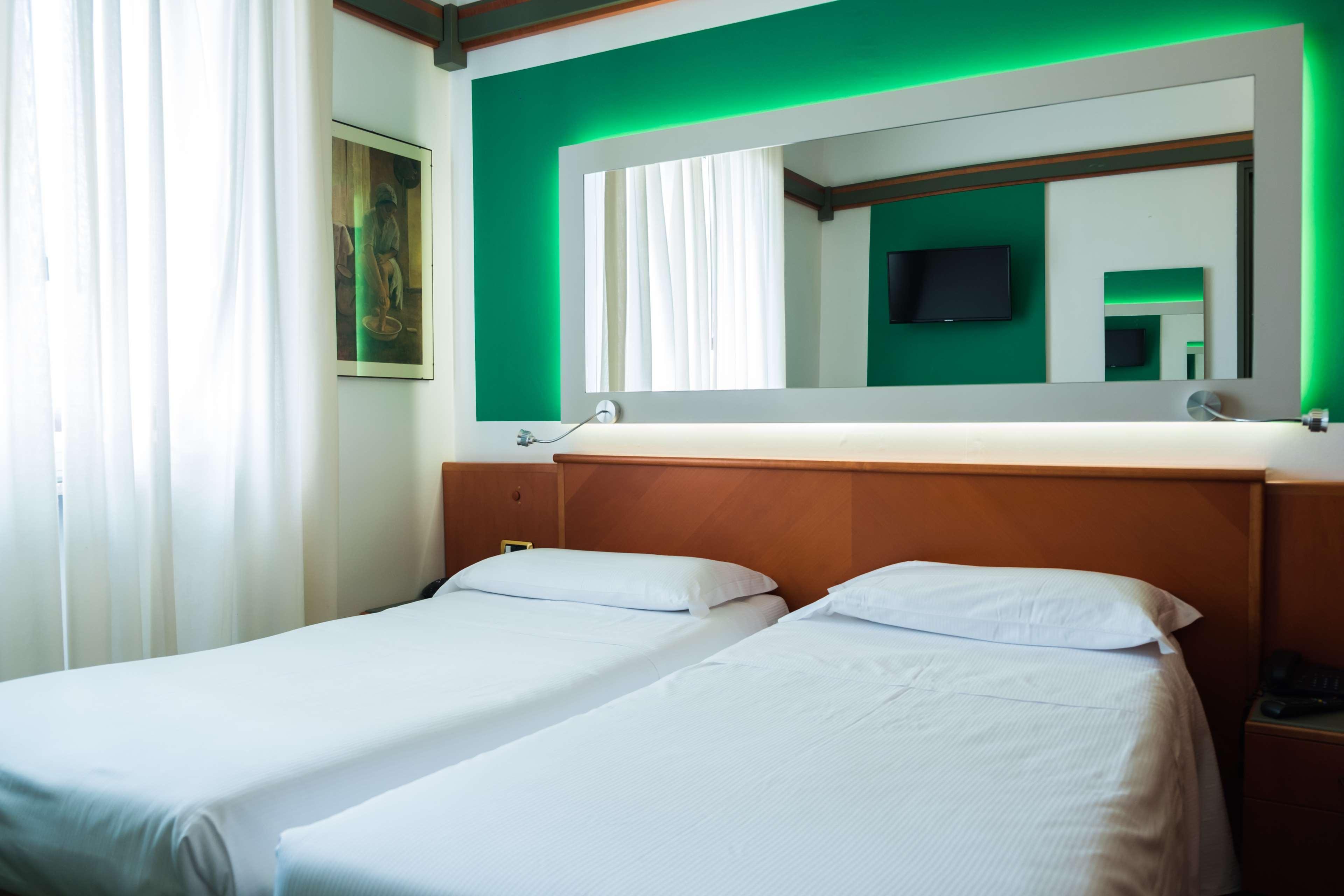 Jet Hotel, Sure Hotel Collection By Best Western Gallarate Eksteriør billede