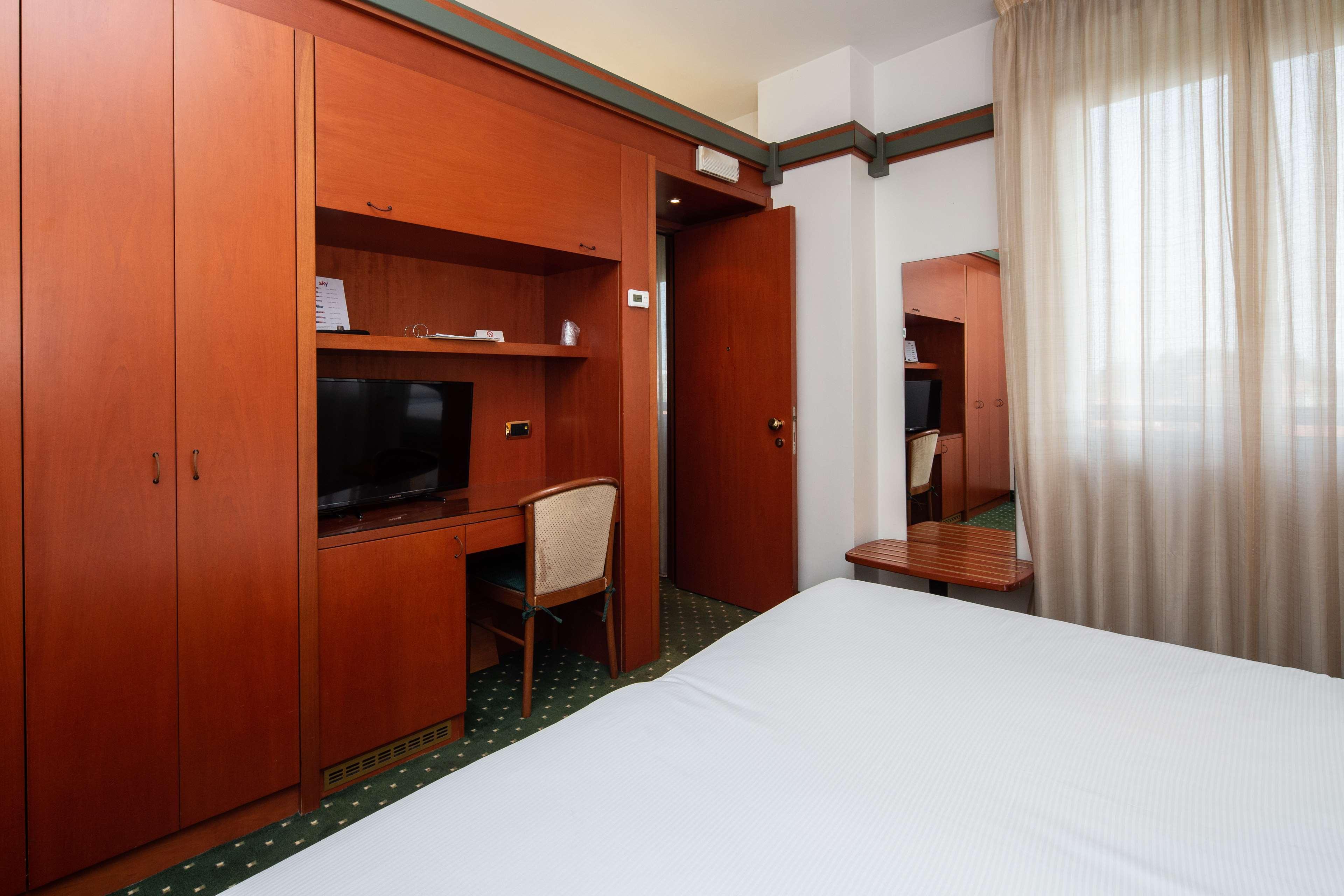 Jet Hotel, Sure Hotel Collection By Best Western Gallarate Eksteriør billede