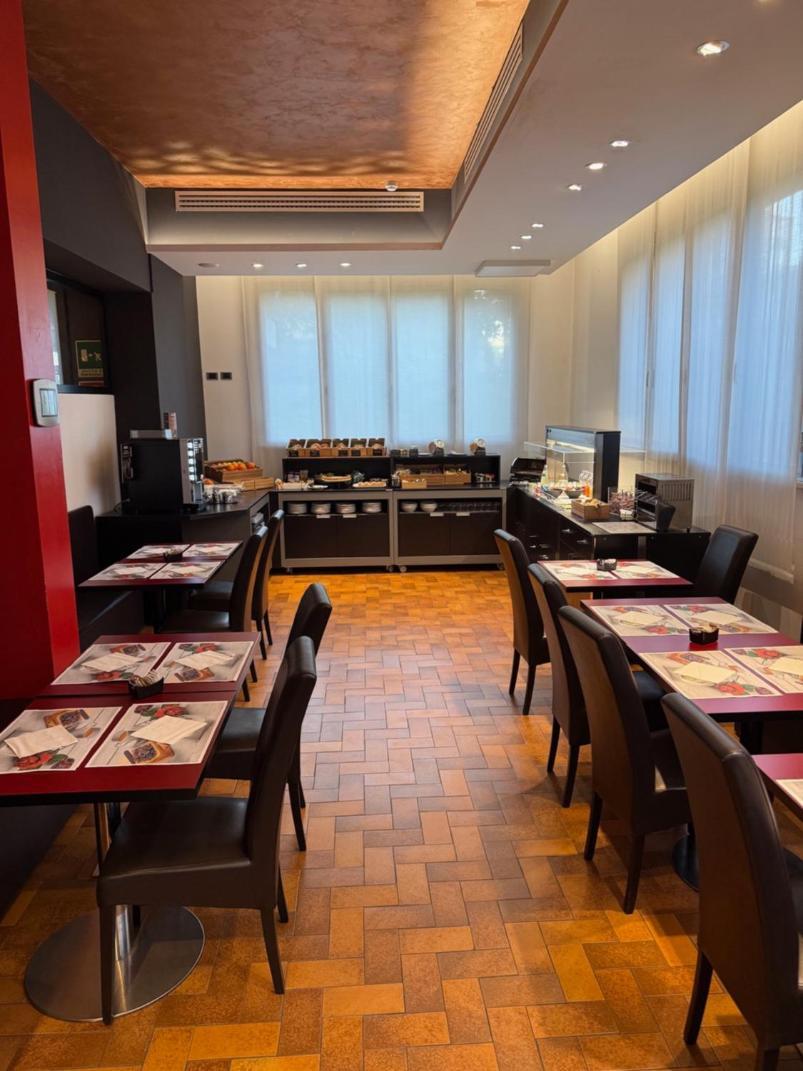 Jet Hotel, Sure Hotel Collection By Best Western Gallarate Eksteriør billede