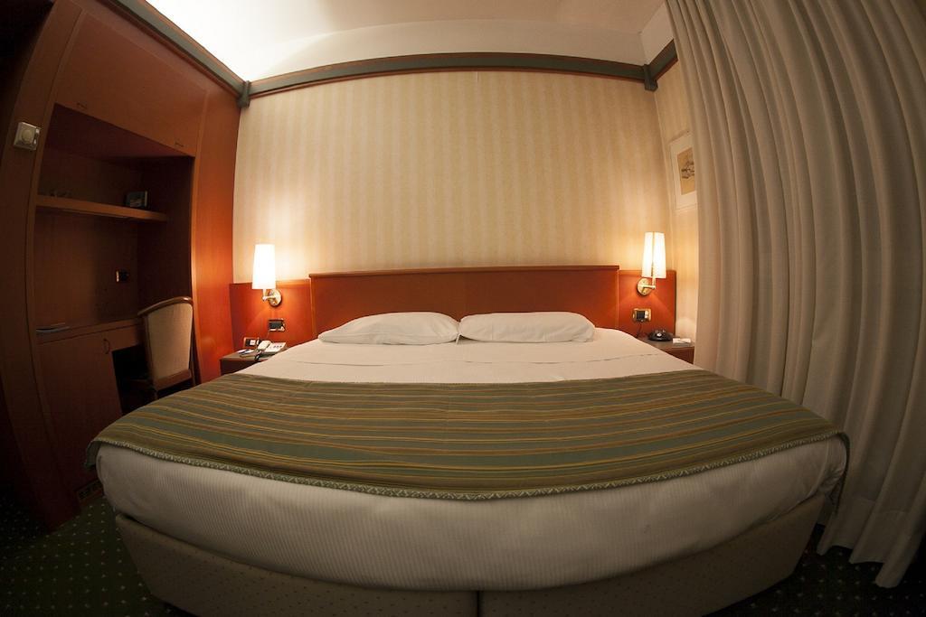 Jet Hotel, Sure Hotel Collection By Best Western Gallarate Eksteriør billede